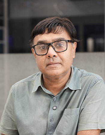 Dr. Devin Prabhakar